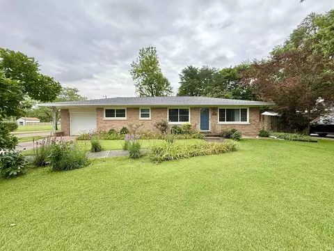 3100 Lake Dr, Evansville, IN 47711