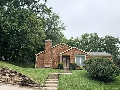 2629 E Windermere Woods Dr, Bloomington, IN 47401