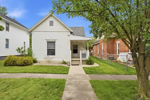 311 S Johnson St, Garrett, IN 46738