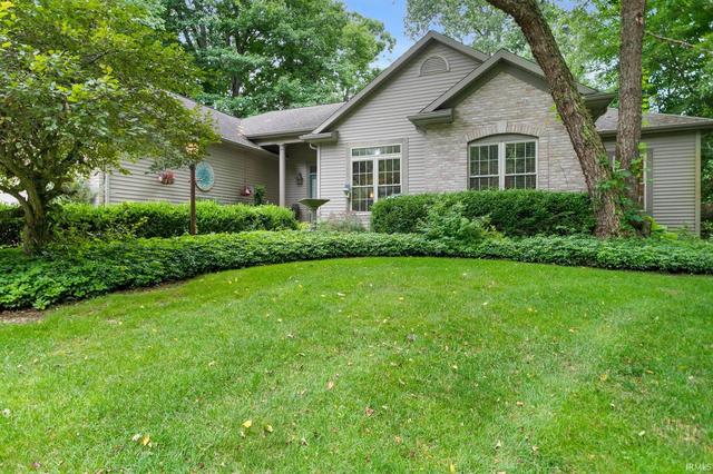 50743 Hidden Forest Dr, South Bend, IN 46628