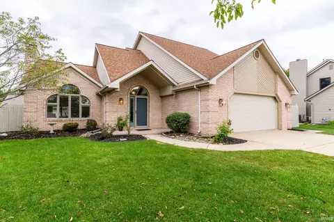 7517 Greymoor Dr, Fort Wayne, IN 46815