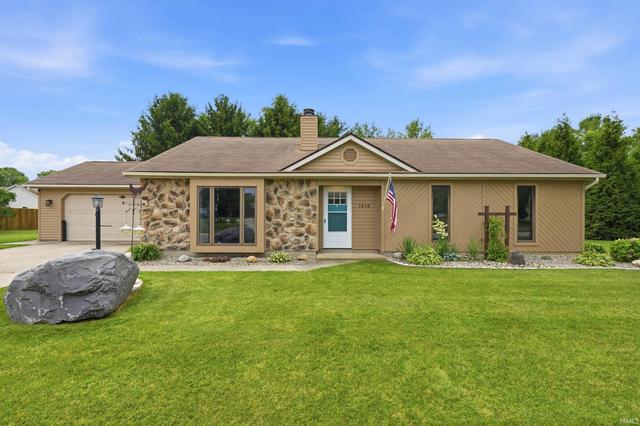 1919 Mill Stream Dr, Huntertown, IN 46748