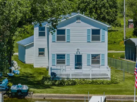 9380 E 430 S, Wolcottville, IN 46795