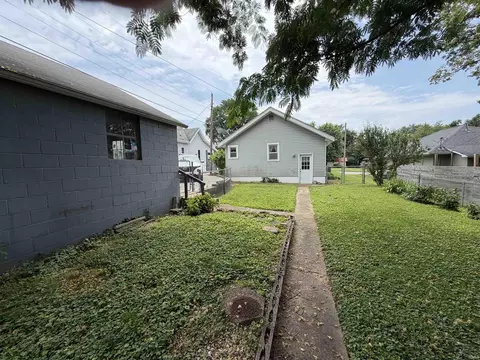 1917 7th St, Bedford, IN 47421 photo 17