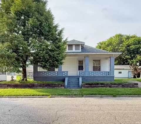 504 E Pearl St, Washington, IN 47501