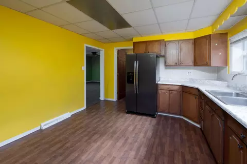 Kitchen - 507 E 9th St, Auburn, IN 46706 photo 1 of 2