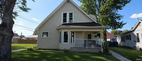 22517 Stenger St, Woodburn, IN 46797