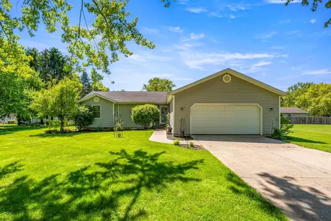 3435 N Pressler Dr, Warsaw, IN 46582