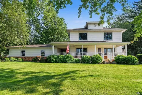 24567 Brick Rd, South Bend, IN 46628