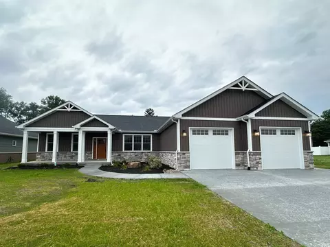 1201 N Wild Pine Dr, Yorktown, IN 47396