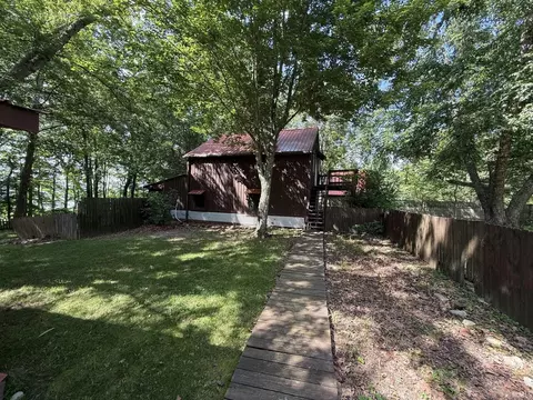 8180 E Northshore Dr, Unionville, IN 47468