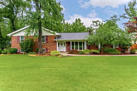 12 Caranza Dr, Evansville, IN 47710