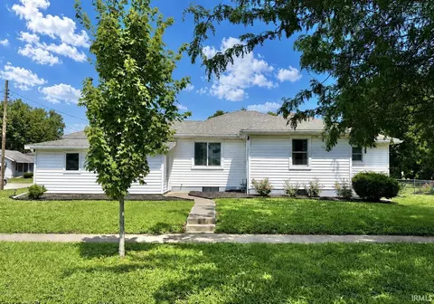 1202 N 13th St, Vincennes, IN 47591