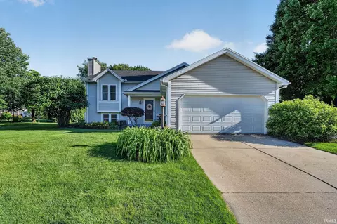 11664 Red Oak Dr, Granger, IN 46530