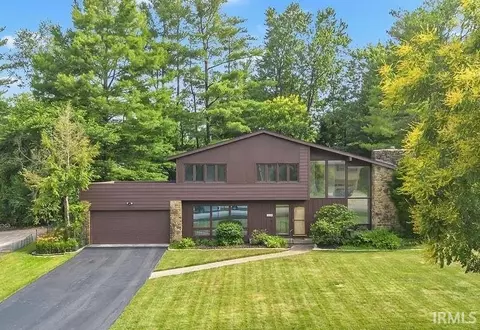 2320 E Covenanter Dr, Bloomington, IN 47401