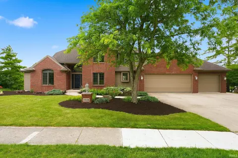 1818 Woodland Xing, Fort Wayne, IN 46825