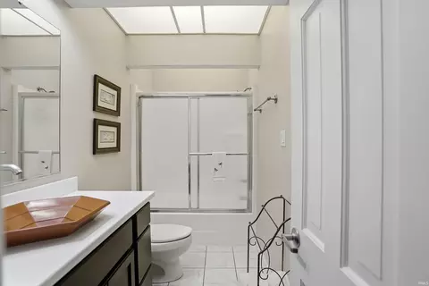 Bath - 2608 E 2nd St Unit #C, Bloomington, IN 47401 photo 2 of 2