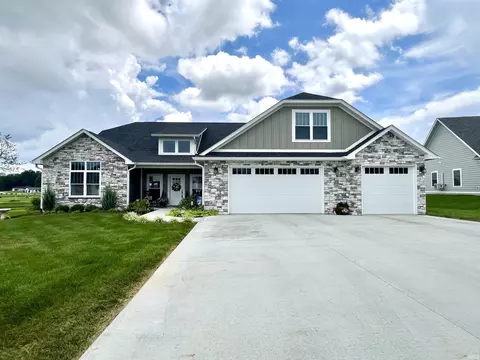 805 Spyglass Hill Dr, Bedford, IN 47421
