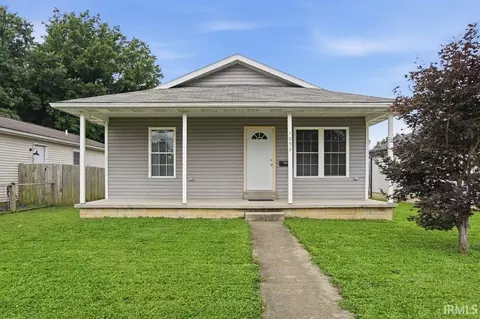 1033 11th St, Tell City, IN 47586
