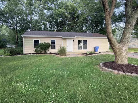 1822 Sharon St, Warsaw, IN 46580