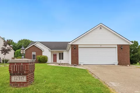12317 Tumblebrook Ln, Fort Wayne, IN 46818