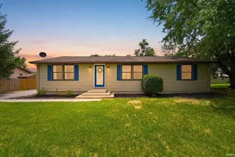 10715 E Sr 8 Rd, Knox, IN 46534