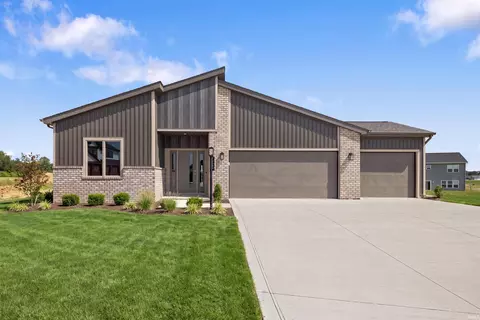 1446 Paradise Cay Cv, Fort Wayne, IN 46818