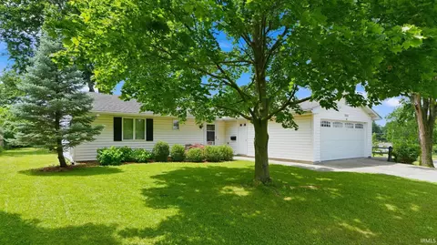 2515 Clifton Hills Dr, Fort Wayne, IN 46808