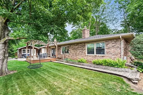 Exterior - 4 Arbor Ct, Nappanee, IN 46550 photo 4 of 5