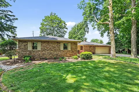 Exterior - 4 Arbor Ct, Nappanee, IN 46550 photo 1 of 5