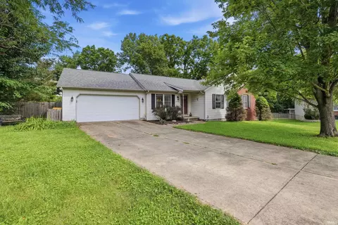 1204 W Woodhill Dr, Bloomington, IN 47403