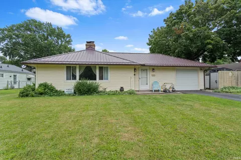 2620 Southridge Dr, South Bend, IN 46614