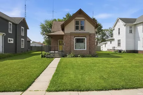 329 W 5th St, Auburn, IN 46706