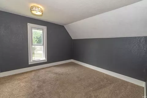 806 E Walnut St, Nappanee, IN 46550 photo 20