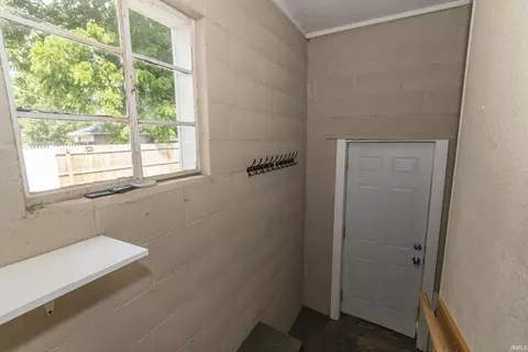 806 E Walnut St, Nappanee, IN 46550 photo 31