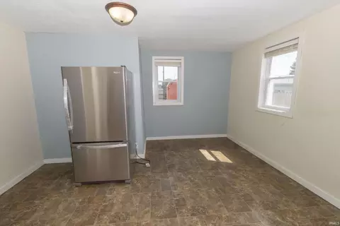 806 E Walnut St, Nappanee, IN 46550 photo 22
