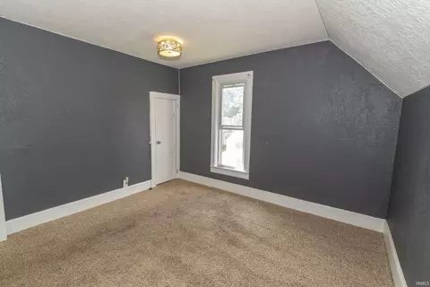 806 E Walnut St, Nappanee, IN 46550 photo 19