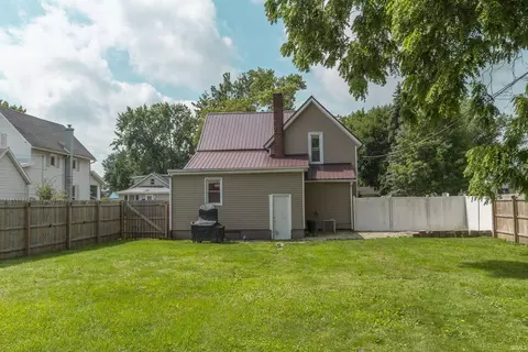 806 E Walnut St, Nappanee, IN 46550 photo 34