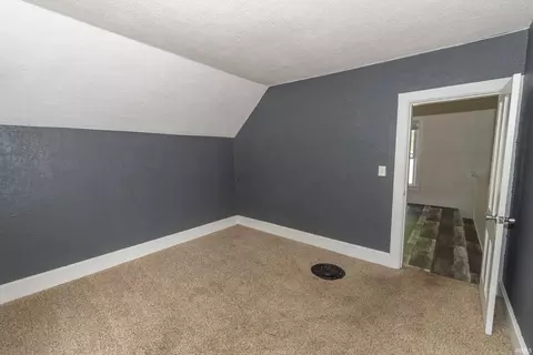 806 E Walnut St, Nappanee, IN 46550 photo 21