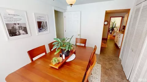 Dining - 425 E Dodds St, Bloomington, IN 47401 photo 2 of 3