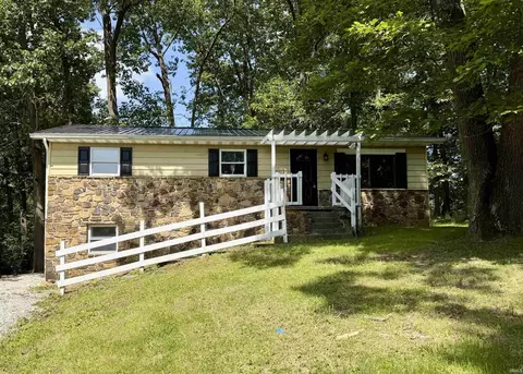 132 Briar Ave, Bedford, IN 47421