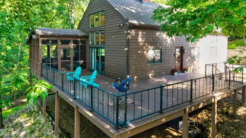 164 W Pine Dr, Santa Claus, IN 47579
