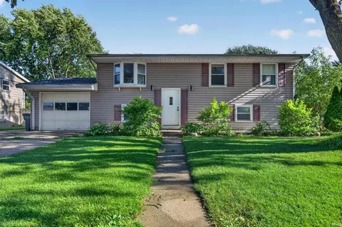 2336 Pebble Beach Dr, Kokomo, IN 46902