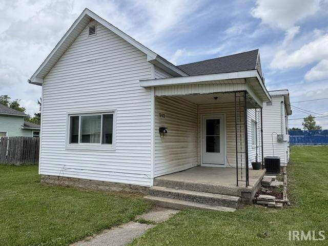 542 W Commercial St, Hartford City, IN 47348