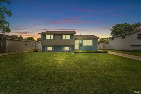 1810 Hass Dr, South Bend, IN 46635