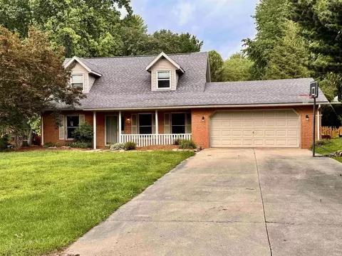 898 W Shepherds Ln, Santa Claus, IN 47579