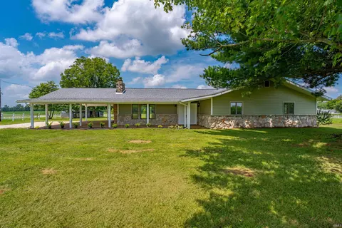 2444 Metzger Rd, Boonville, IN 47601