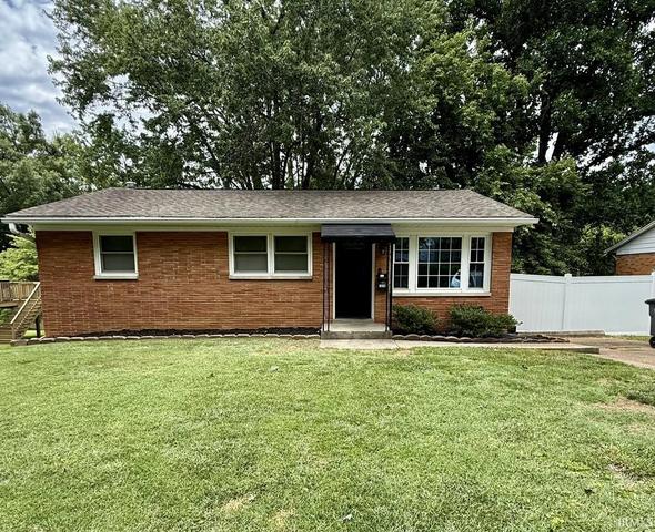 1316 Genesta Dr, Evansville, IN 47720