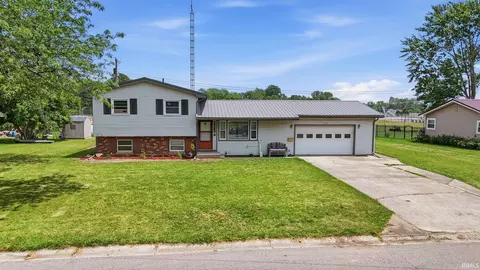 373 N Park Ln, Butler, IN 46721