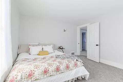 Bedroom - 811 Ewing Ave, South Bend, IN 46613 photo 4 of 6